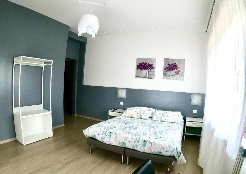Трехместный Номер Стандарт с Балконом, Bella Vita Guesthouse  Parcheggio Privato Interno