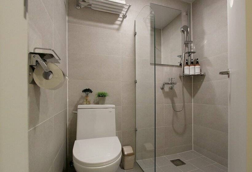 اتاق استاندارد یک نفره, Hostel Haru