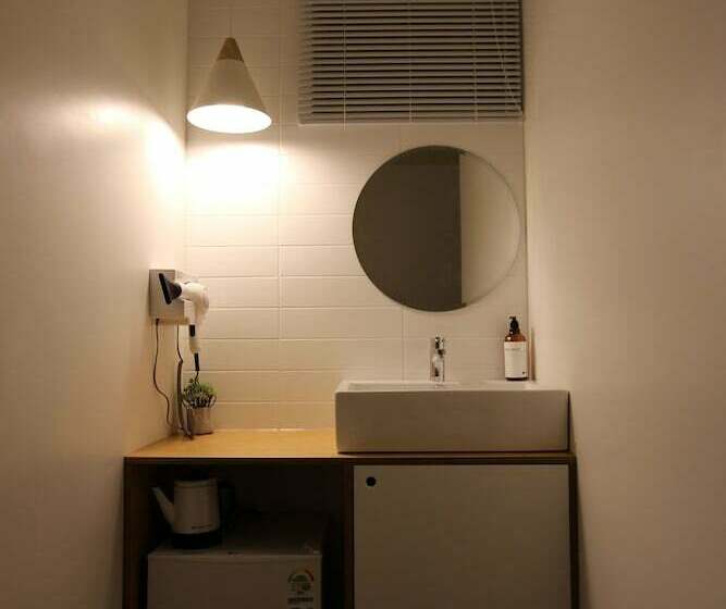 اتاق استاندارد یک نفره, Hostel Haru