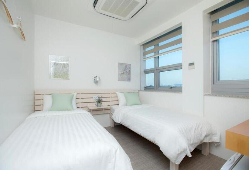 اتاق استاندارد, Hostel Haru