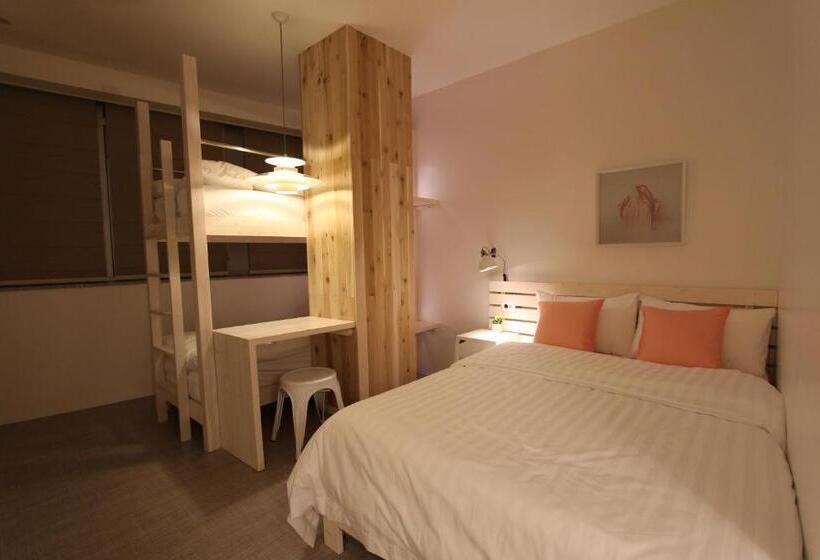 اتاق سوپریور خانوادگی, Hostel Haru