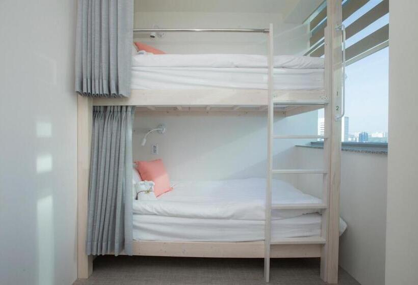 اتاق استاندارد با تخت‌های تاشو, Hostel Haru