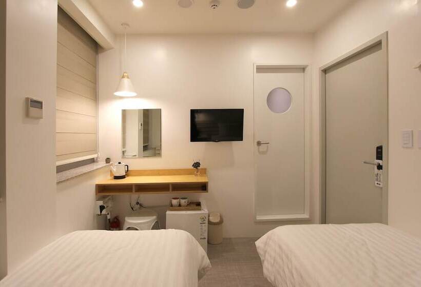 اتاق استاندارد, Hostel Haru