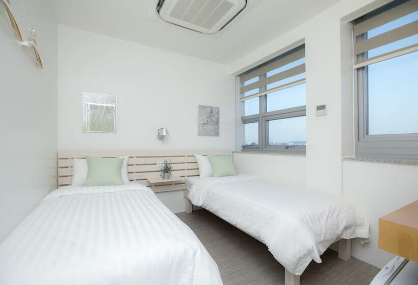 اتاق استاندارد, Hostel Haru