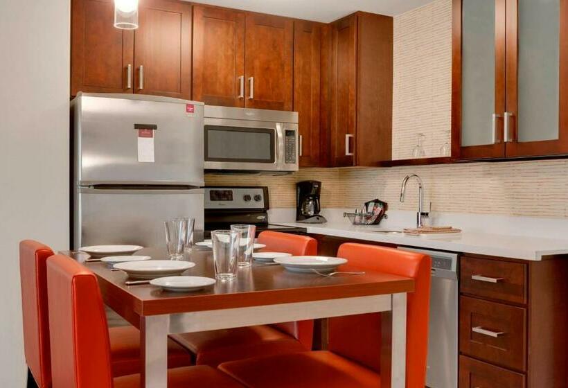 带大床的套房, Residence Inn By Marriott Kingston