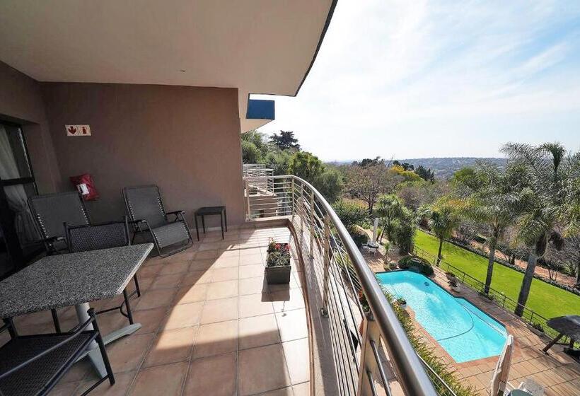 Quarto Deluxe com Sacada, Over The Moon Guesthouse
