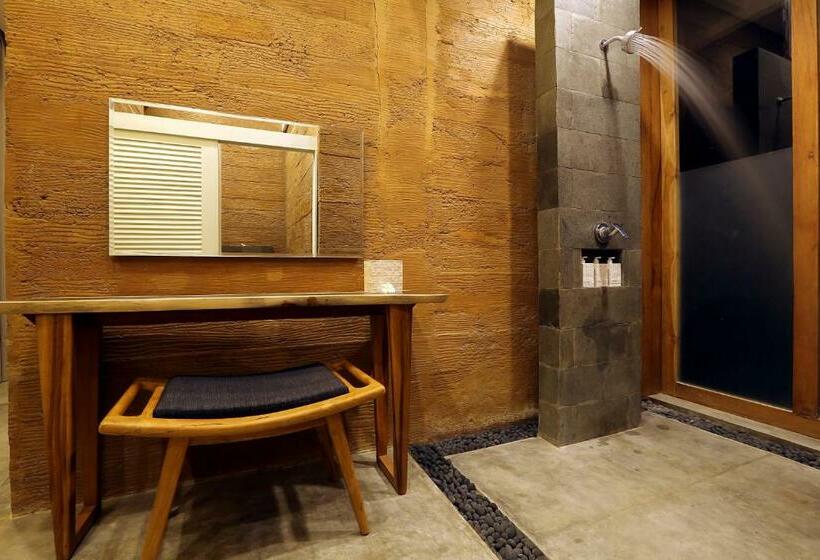 جناح سرير كينج, Seven Havens Residence