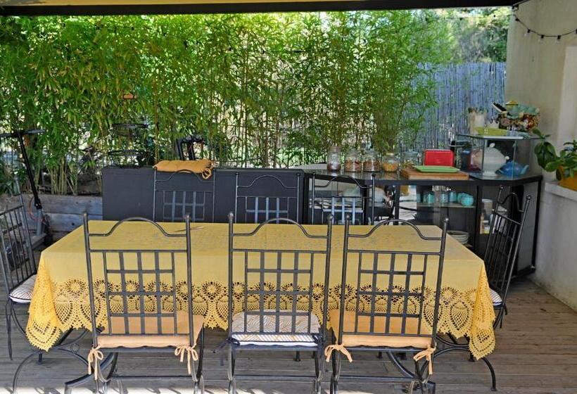 اتاق استاندارد, B&b La Terre Brûlée