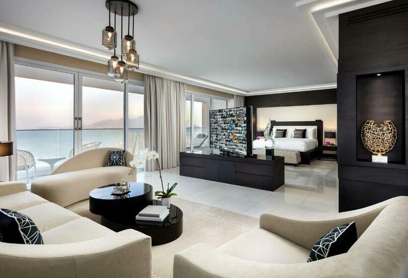 Королевский Люкс, Fairmont Fujairah Beach Resort