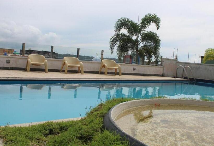 Quarto Triplo Estandar, Mount Marina Villas 12
