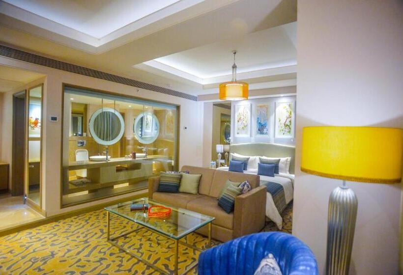Suite, Efcee Sarovar Premiere Bhavnagar