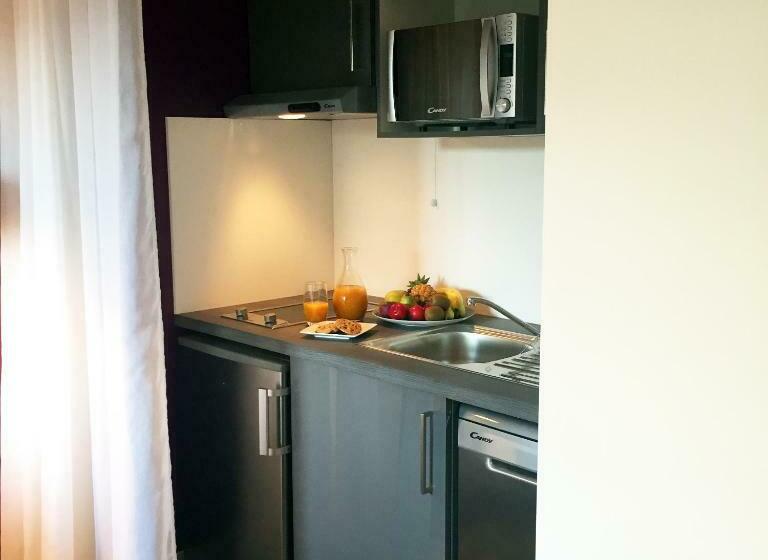 Студия Стандарт, Nemea Appart Hotel Quai Victor Tours Centre