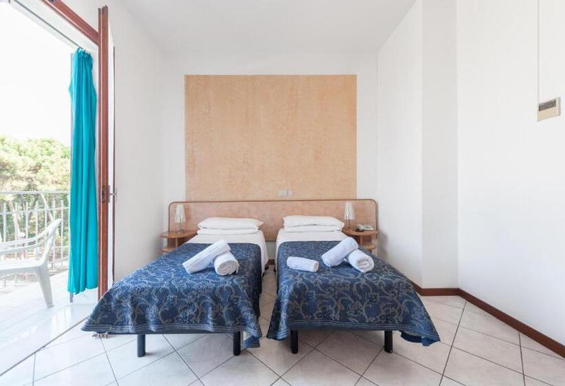 اتاق سوپریور با بالکن, Regina Hotel E Ristorante