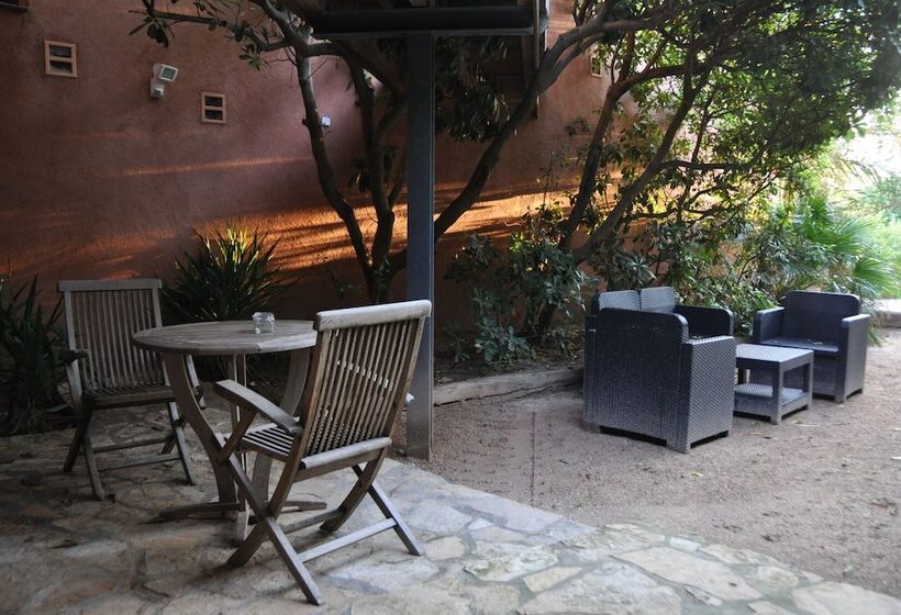 اتاق اکونومی, Villa Hippocampe