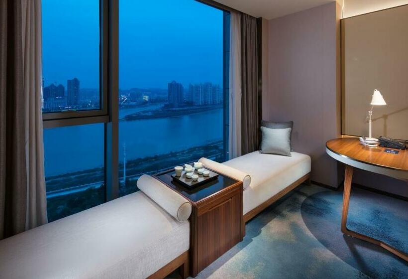 Номер Executive Кровать Кинг, Hilton Quanzhou Riverside