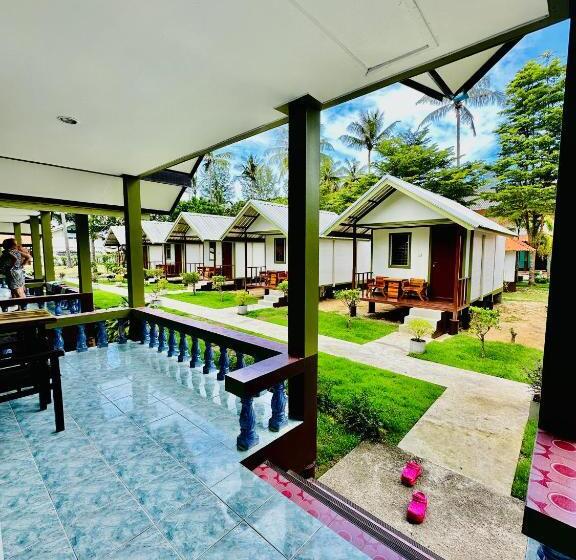 标准间带阳台, Lanta L.d. Beach Bungalow