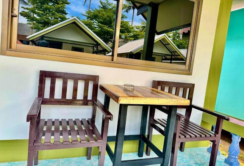 标准间带阳台, Lanta L.d. Beach Bungalow