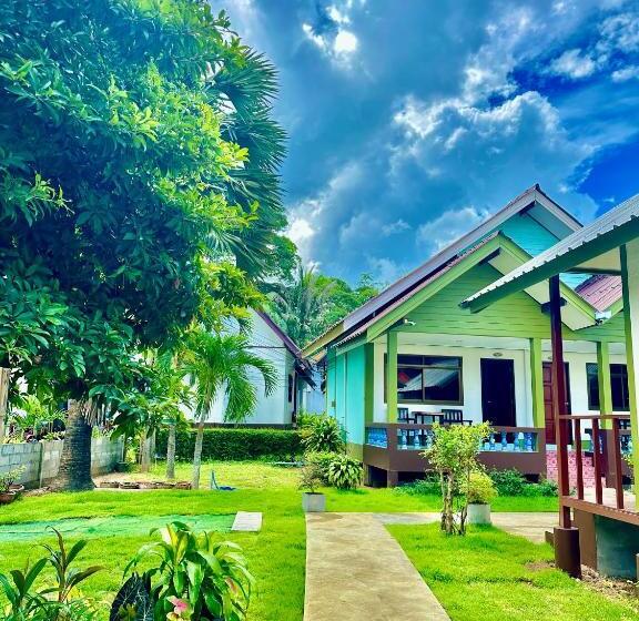 标准间带阳台, Lanta L.d. Beach Bungalow