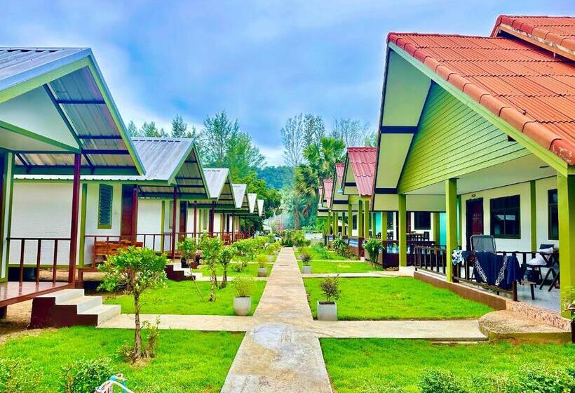 Номер Стандарт с Балконом, Lanta L.d. Beach Bungalow