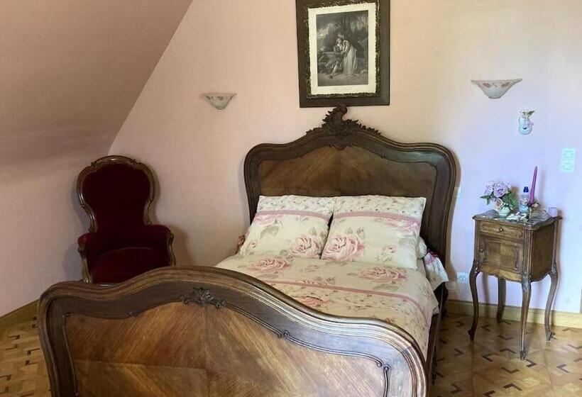 Дом 4 Спальни, La Forge De La Coudraie