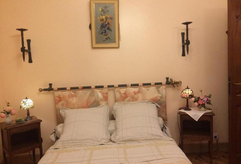 Дом 4 Спальни, La Forge De La Coudraie