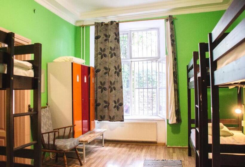 تختخواب در اتاق مشترک, 16eur   Old Town Munkenhof