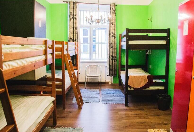 تختخواب در اتاق مشترک, 16eur   Old Town Munkenhof