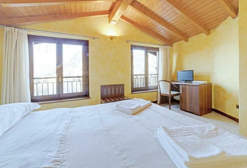 Comfort room with lake view, Grotto Bagat