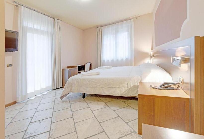 Quarto Comfort, Grotto Bagat
