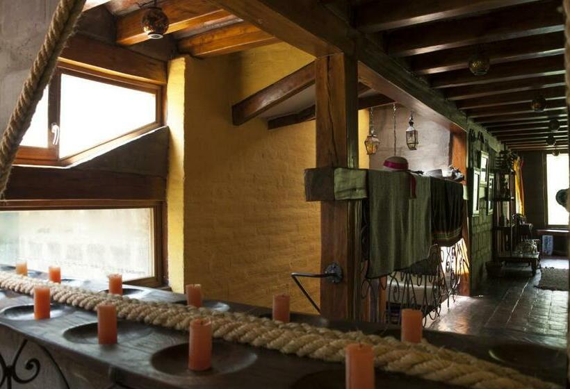 سوییت خانوادگی, Hacienda Rumiloma By Rotamundos