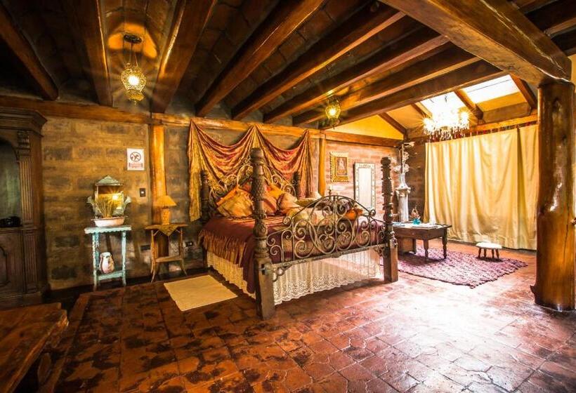 Полулюкс, Hacienda Rumiloma By Rotamundos