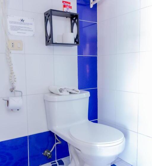 Четырехместный Номер Стандарт, Hostal Antares