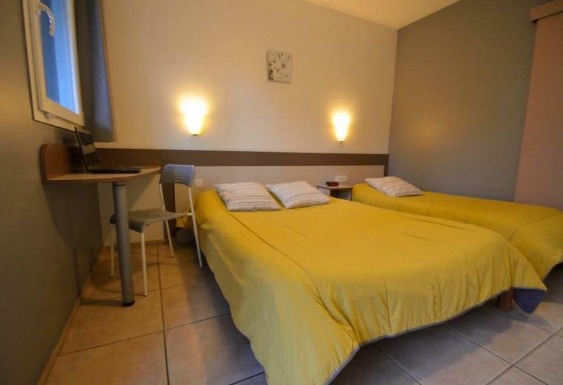 Номер Стандарт Трехместный, Hôtel Ecochic   Mont De Marsan   Grand Moun