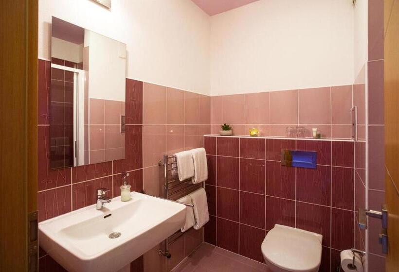 اتاق عادی, Design Hotel Romantick