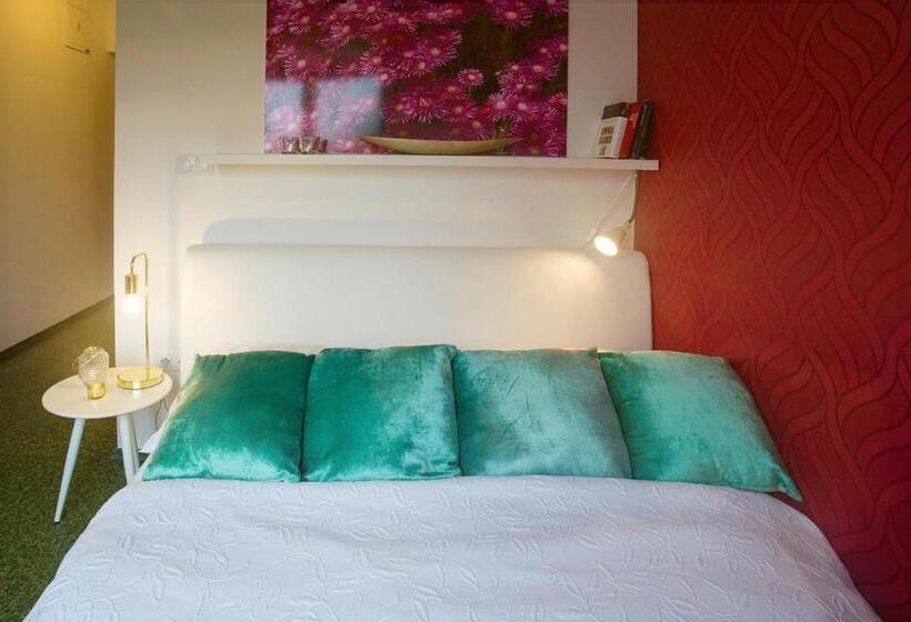 اتاق عادی, Design Hotel Romantick