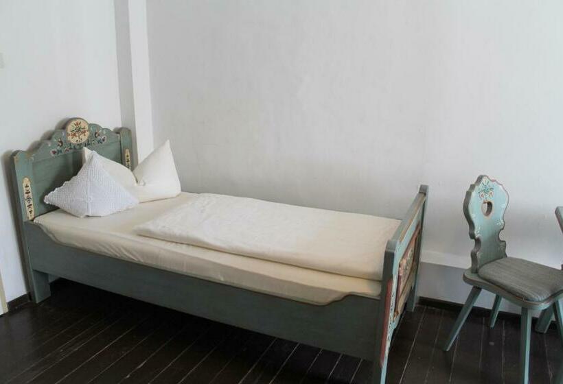 חדר סטנדרט לשלושה, Gästehaus Am Weißen Turm