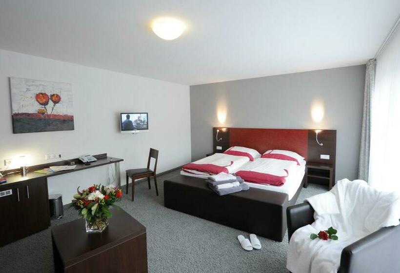 غرفة قياسية ثلاثية, Landhotel Gasthof Krone