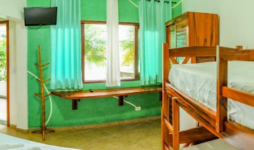4인용 스탠다드 룸, Hospedaria Vitória Mar