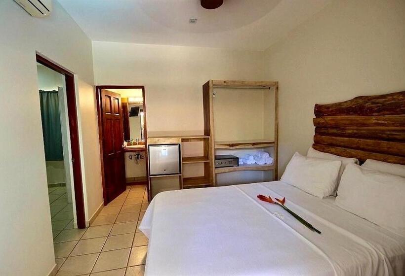 Quarto Quádruplo Estandar, Ten North Tamarindo Beach