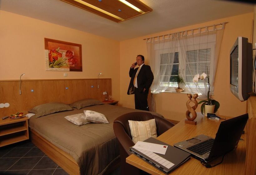 디럭스 룸, Wolfshotel Am Arendsee