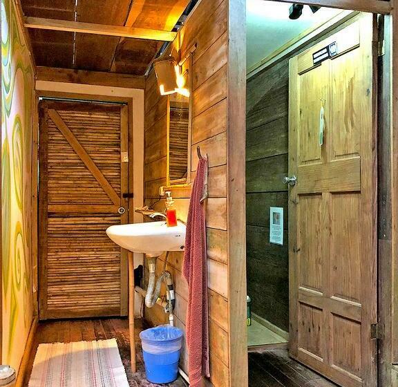 Quarto Estandar Banheiro Compartilhado, Cascada Verde Hostel