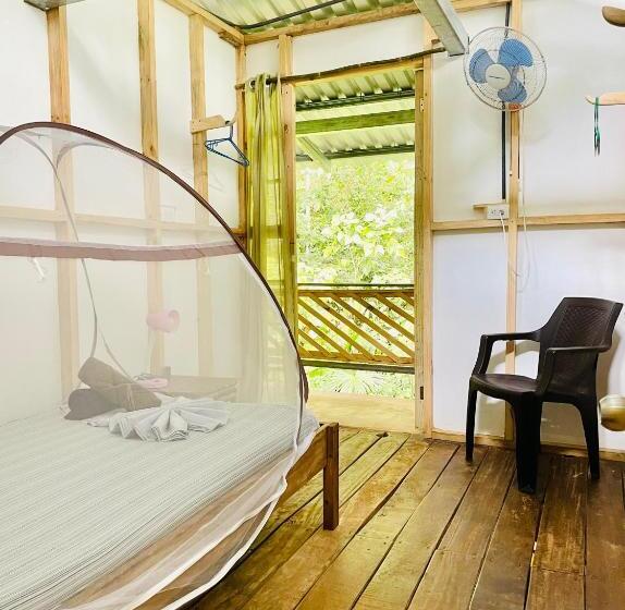 Quarto Estandar Individual com Sacada, Cascada Verde Hostel