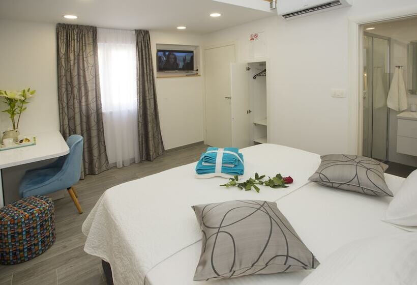 מיטה בחדר משותף, Central Old Town Rooms