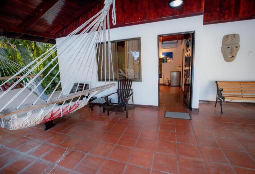 Quarto Quádruplo Estandar, El Jardin