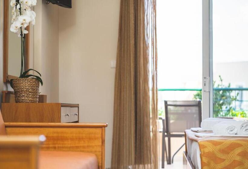 Studio Superior, Helios Apartments