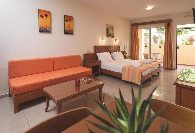 Studio Standard, Helios Apartments