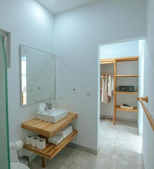 Студио Стандарт с Балконом, Tamarindo Bay Suites   Self Check In, Adults Only