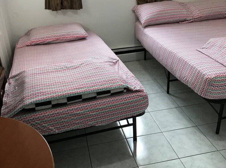 Номер Стандарт Трехместный, University Apartment   Campus Accommodation