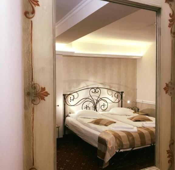 اتاق لوکس, Aviator Boutique