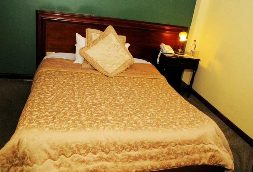 اتاق استاندارد یک نفره, Colony Inn